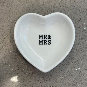 “Mr & Mrs” Ring/jewelry holder